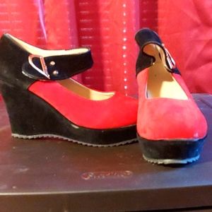 Lightweight velcro class platforms